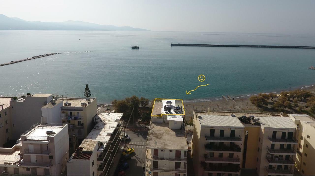 Seafront Penthouse Leo Leilighet Kalamáta Eksteriør bilde